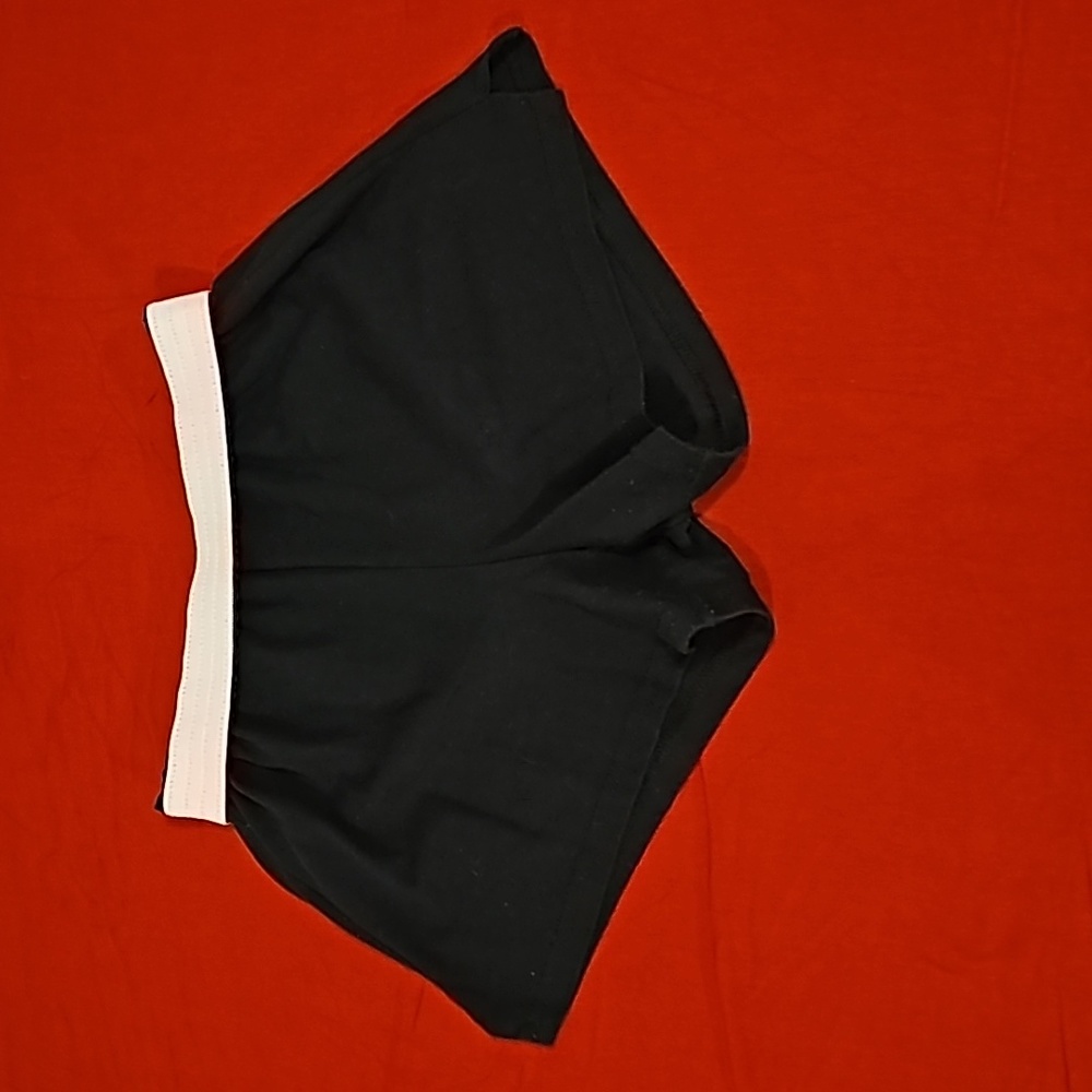 🖤Junior girls sz small SOFFE black shorts. Comfy🖤